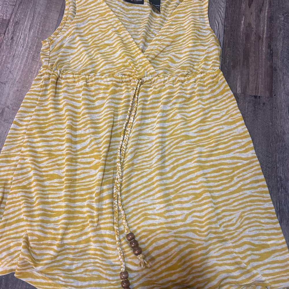 New York & Company Yellow and White Zebra Print Tank Top